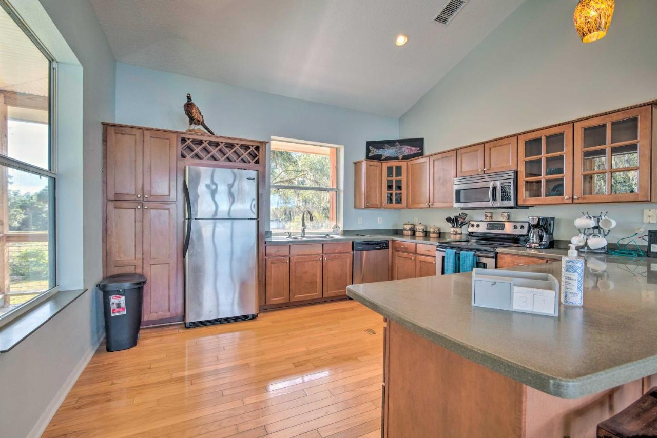 Lakefront Crystal River Home With Private Dock! 外观 照片